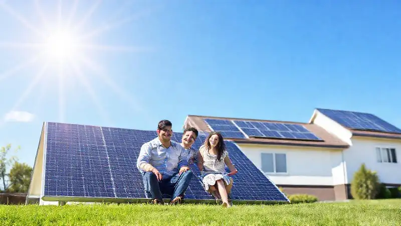 Energía solar ilumina una vida feliz