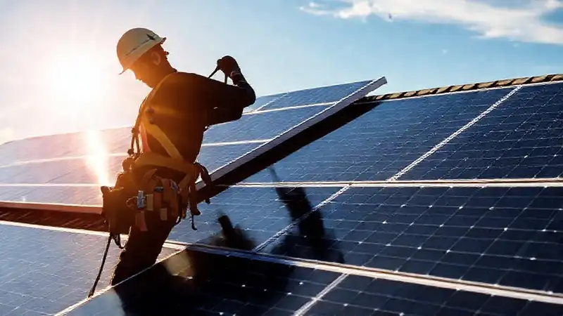 Instalación solar segura bajo el sol