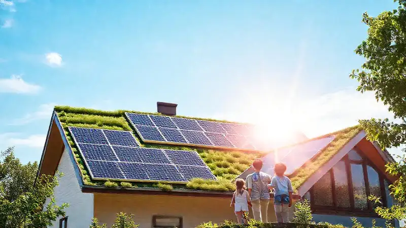 Una casa sostenible abraza un futuro brillante